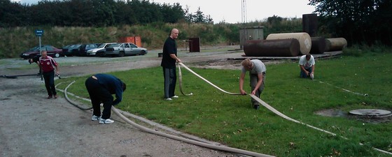 Slangerne skal rulles sammen som en del af øvelsen